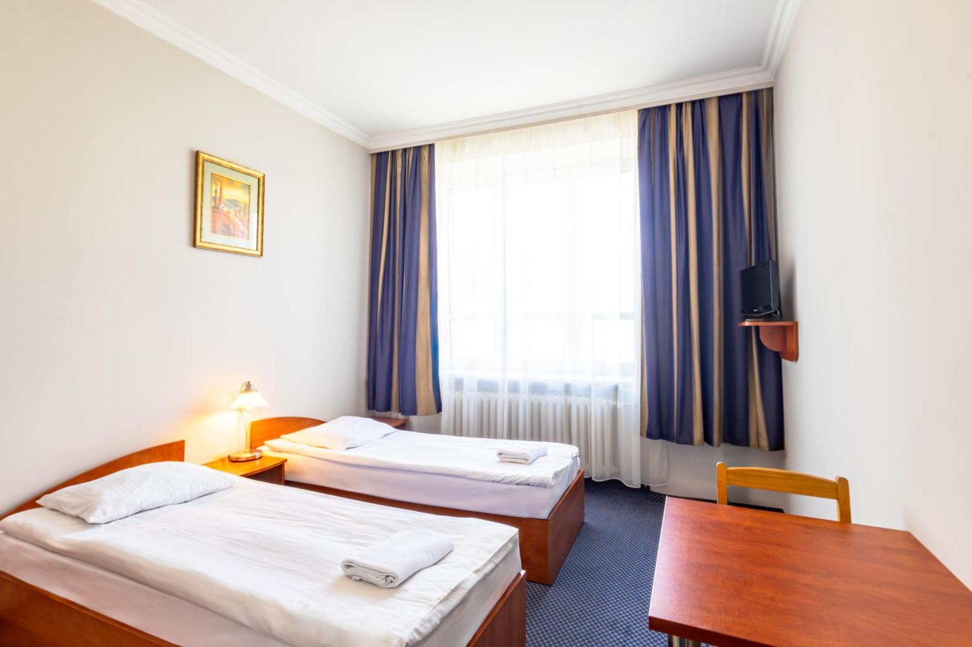 Noclegi Stadion Bed & Breakfast Warschau Exterior foto