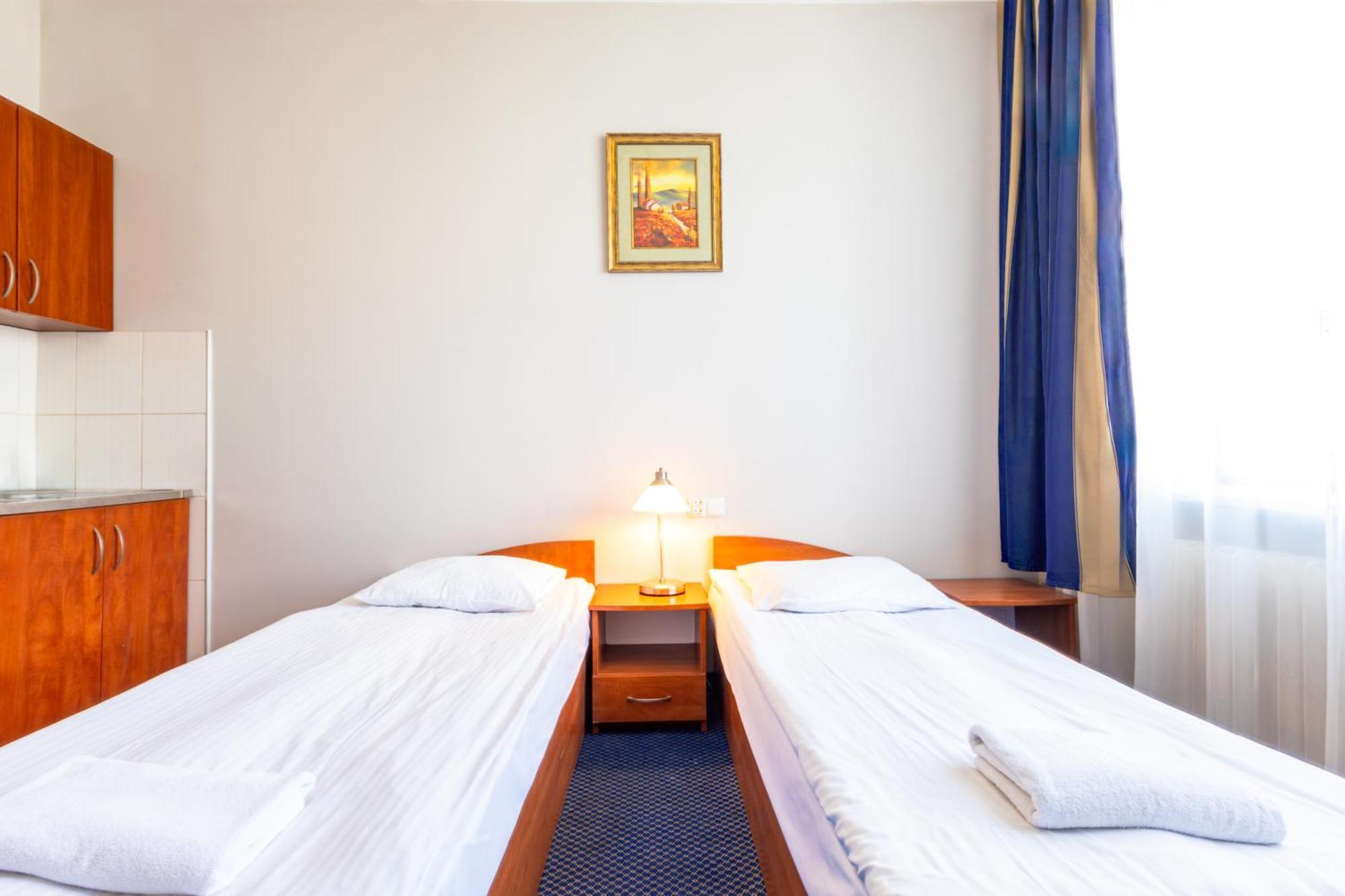 Noclegi Stadion Bed & Breakfast Warschau Exterior foto