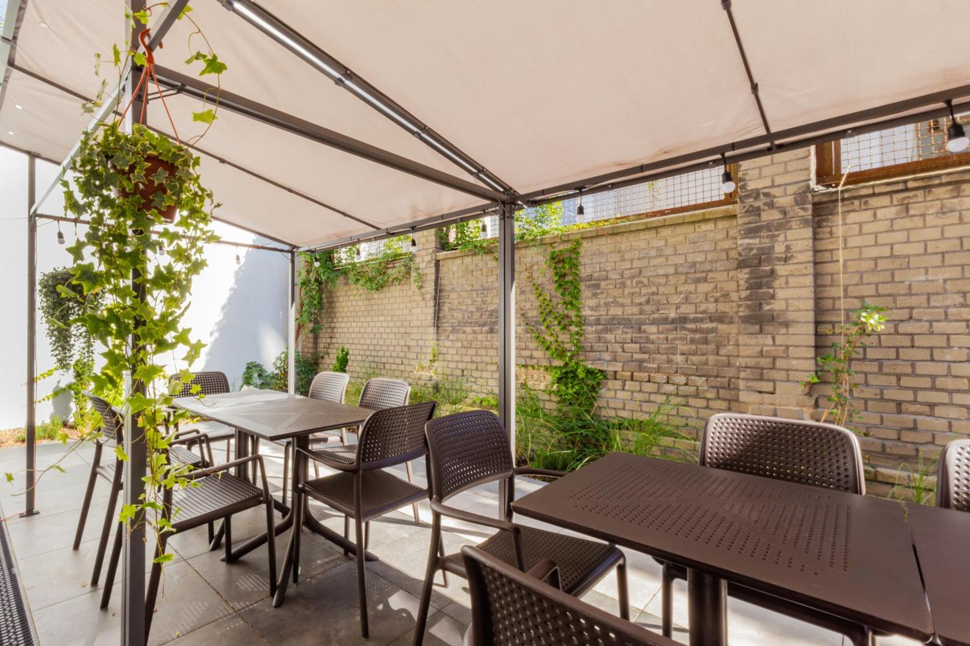 Noclegi Stadion Bed & Breakfast Warschau Exterior foto
