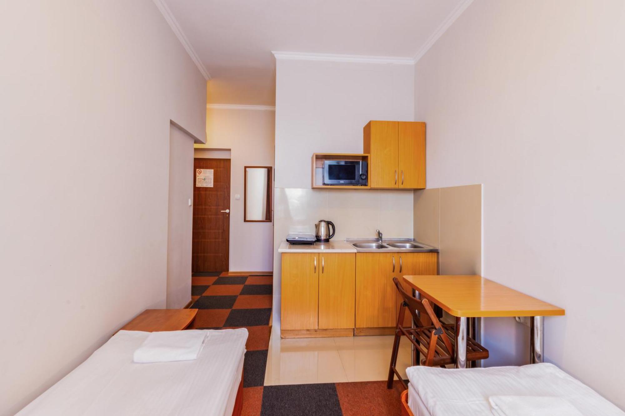 Noclegi Stadion Bed & Breakfast Warschau Exterior foto