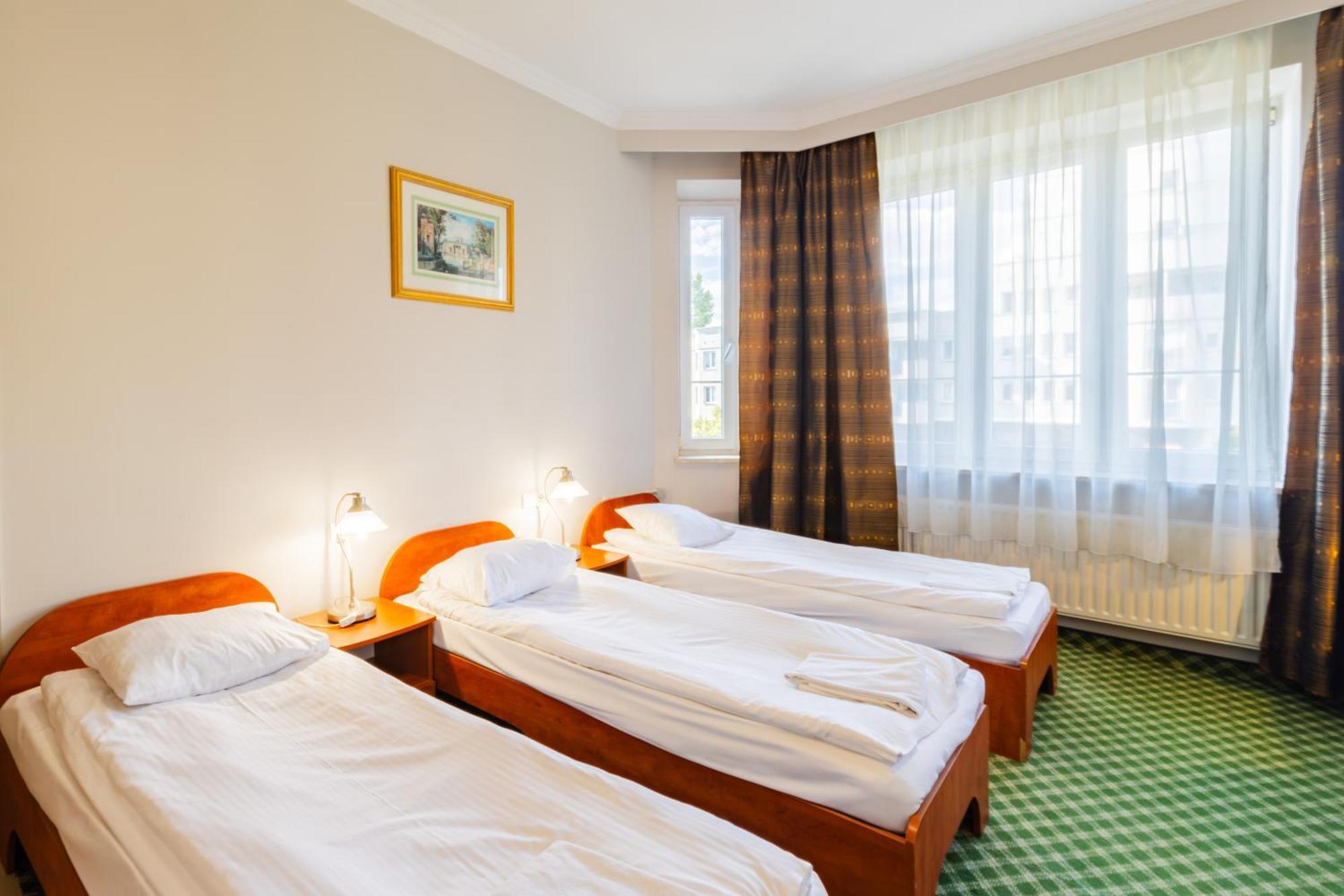 Noclegi Stadion Bed & Breakfast Warschau Exterior foto